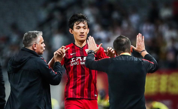 上港谨慎备战锐意争冠不容有失的简单介绍 上港谨慎备战锐意争冠不容有失的简单介绍