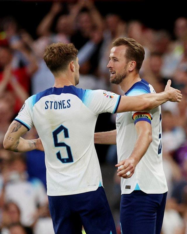 英格兰队横扫日本队,波尔刷新纪录 英格兰队横扫日本队,波尔刷新纪录