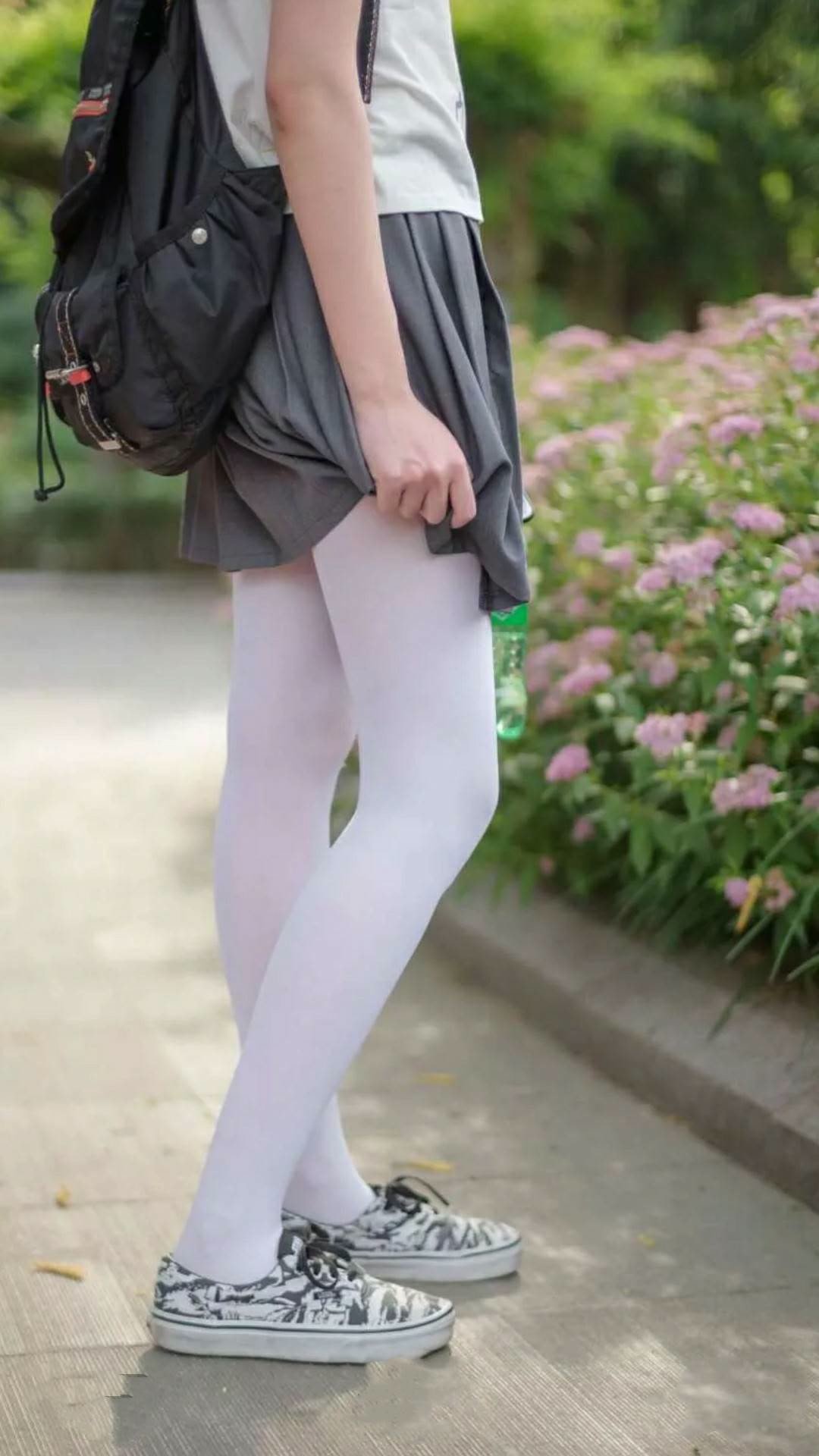 篮球双星闪耀全球,公牛收割新疆队,小贾伦欧冠半决赛接管比赛